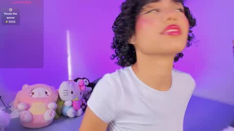 Snapshot of ary_and_kel chatting on 11.20.25 Ariana and Kelsieh online show from 11.20.25