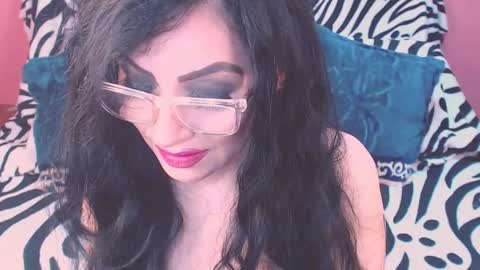 Snapshot of ary_z chatting on 09.11.25 Ary online show from 09.11.25