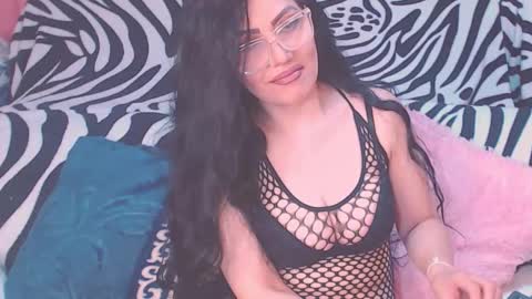 Snapshot of ary_z chatting on 10.09.25 Ary online show from 10.09.25