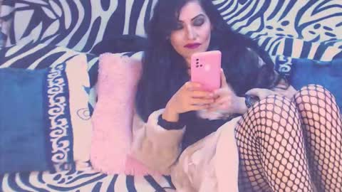 Snapshot of ary_z chatting on 11.22.25 Ary online show from 11.22.25