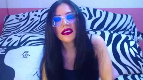 Snapshot of ary_z chatting on 03.11.26 Ary online show from 03.11.26