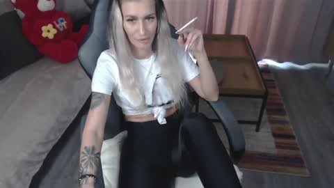 Snapshot of arya_anne chatting on 05.24.26 Anna online show from 05.24.26