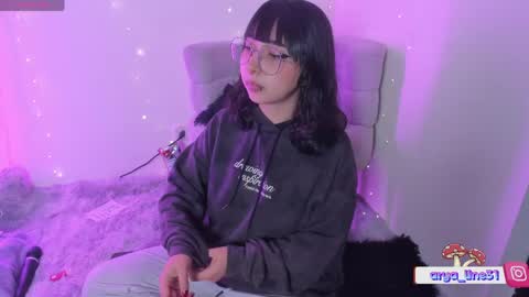 Snapshot of arya_line chatting on 05.08.26 Arys online show from 05.08.26