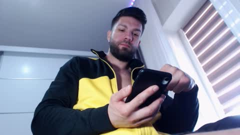 Snapshot of aryanaian1 chatting on 01.23.25 AryanAian1 online show from 01.23.25