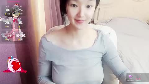 Snapshot of arylia_3 chatting on 09.14.25 Lily online show from 09.14.25