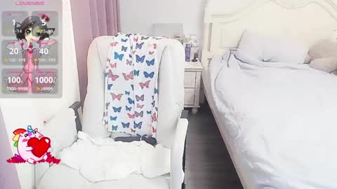 Snapshot of arylia_3 chatting on 09.24.25 Lily online show from 09.24.25