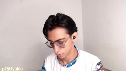 Snapshot of ash_v1 chatting on 10.30.25 Ash online show from 10.30.25