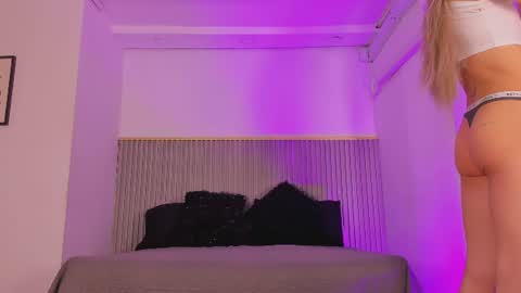 ash_valentine online show from 07.18.26
