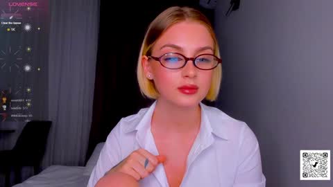 Snapshot of ashbunny_ chatting on 01.04.25 your pretty Ashley online show from 01.04.25