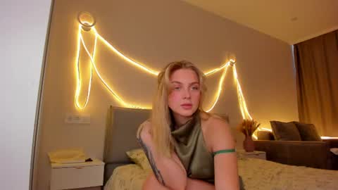 Snapshot of ashbunny_ chatting on 06.29.26 your pretty Ashley online show from 06.29.26