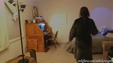 Snapshot of ashelynngrey1986 chatting on 02.15.25 Ashelynn Grey online show from 02.15.25