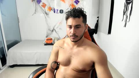 Snapshot of ashlan_king chatting on 10.31.25 ashlan_king online show from 10.31.25