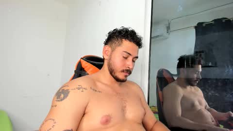 Snapshot of ashlan_king chatting on 11.22.25 ashlan_king online show from 11.22.25