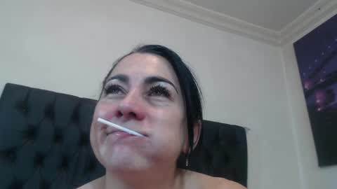 ashleey_thompson online show from 06.07.26