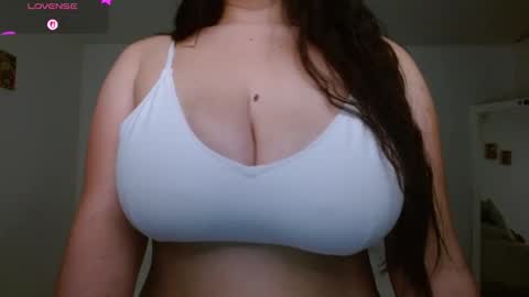 Snapshot of ashley33_ chatting on 10.03.25 Ashley online show from 10.03.25