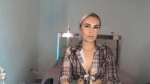 ashley__tylor online show from 02.23.25