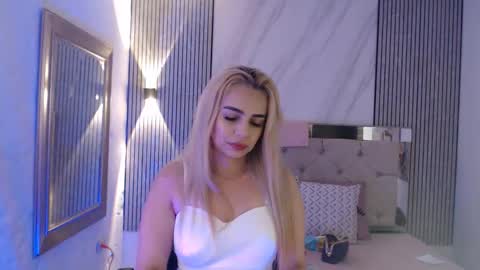 ashley__tylor online show from 02.25.26