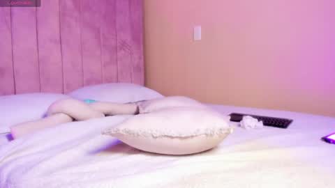 ashley_beaomunt online show from 04.25.26