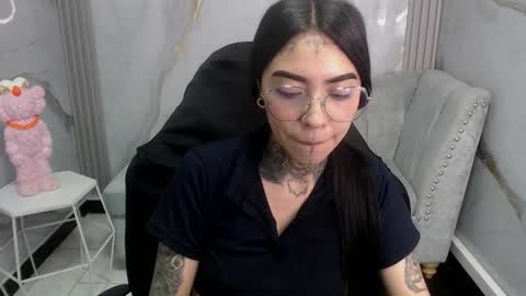 ashley_blum_v online show from 10.24.25