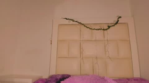 ashley_js online show from 10.16.25