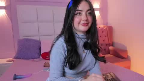 Snapshot of ashley_petit chatting on 07.23.26 ashley_petit online show from 07.23.26