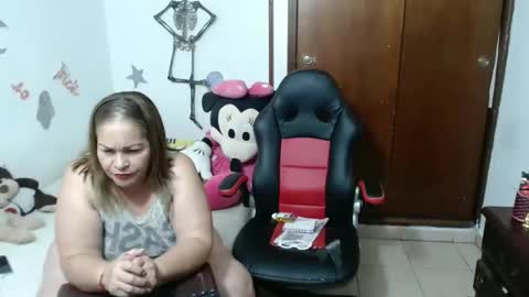 Snapshot of ashley_pink11 chatting on 10.21.25 ashley pink11 online show from 10.21.25