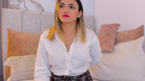 Camila online show from 01.28.25