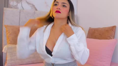 Camila online show from 02.07.25