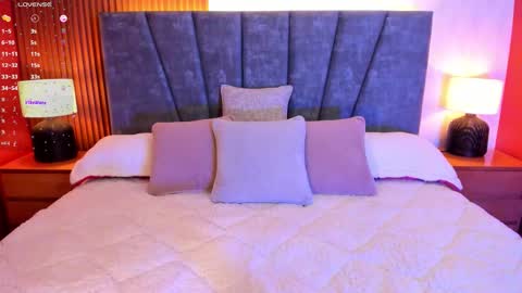 Sara Smith online show from 11.17.25