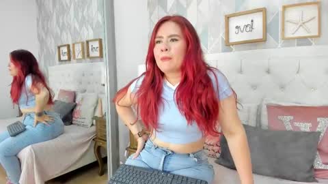 Snapshot of ashley_stone7 chatting on 10.23.25 ashley_stone7 online show from 10.23.25