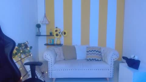 Snapshot of ashley_tattoo chatting on 03.07.25 ashley online show from 03.07.25