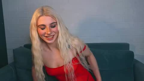 Snapshot of ashley_urban chatting on 05.03.26 Ashley online show from 05.03.26