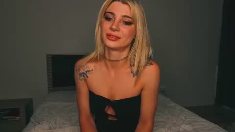 Snapshot of ashley_urban chatting on 07.27.26 Ashley online show from 07.27.26
