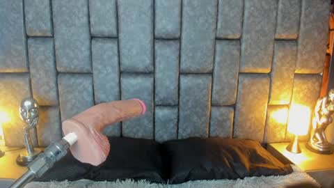 ASHLEY  My schedule 600 - 1400 GMT -5 online show from 01.12.25