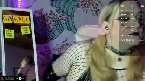 AshleyQT online show from 10.14.25