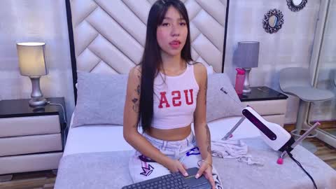 AshleyRoberh online show from 05.22.26