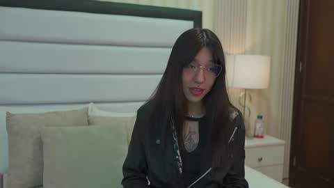 AshleyRoberh online show from 06.20.26