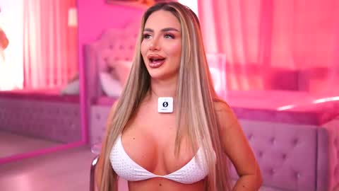 Snapshot of ashleysinnx chatting on 11.17.25 Ashley online show from 11.17.25