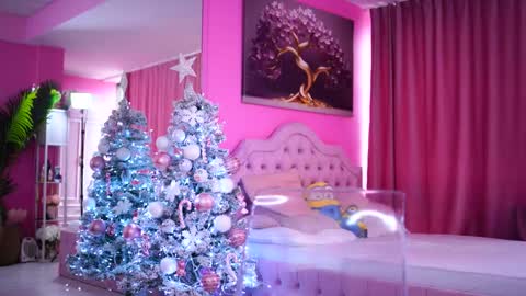 Snapshot of ashleysinnx chatting on 12.16.25 Ashley online show from 12.16.25