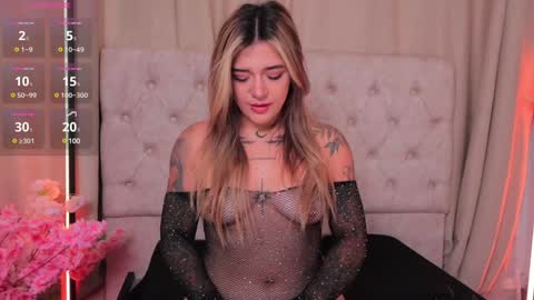 Snapshot of ashleyvalirya chatting on 01.16.25 Ashley Lauren online show from 01.16.25