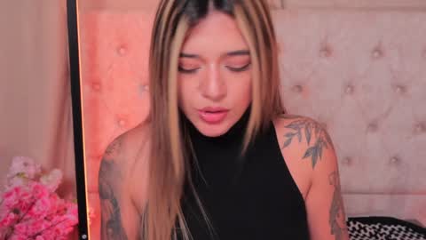 Snapshot of ashleyvalirya chatting on 01.31.25 Ashley Lauren online show from 01.31.25