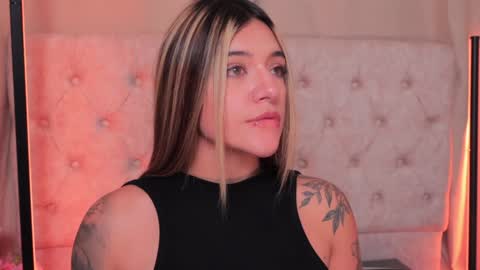 Snapshot of ashleyvalirya chatting on 01.31.25 Ashley Lauren online show from 01.31.25