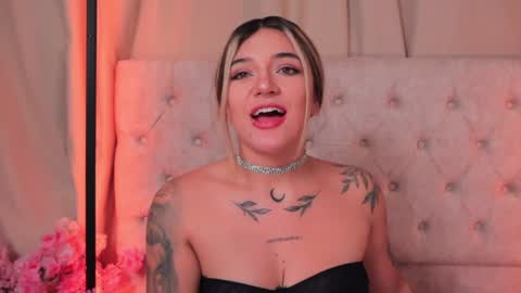 Snapshot of ashleyvalirya chatting on 02.06.25 Ashley Lauren online show from 02.06.25