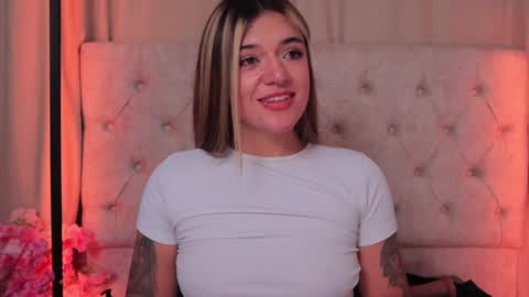 Snapshot of ashleyvalirya chatting on 02.07.25 Ashley Lauren online show from 02.07.25