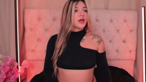 Snapshot of ashleyvalirya chatting on 02.11.25 Ashley Lauren online show from 02.11.25