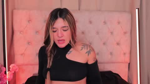 Snapshot of ashleyvalirya chatting on 02.11.25 Ashley Lauren online show from 02.11.25