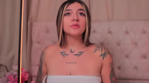 Snapshot of ashleyvalirya chatting on 02.13.25 Ashley Lauren online show from 02.13.25