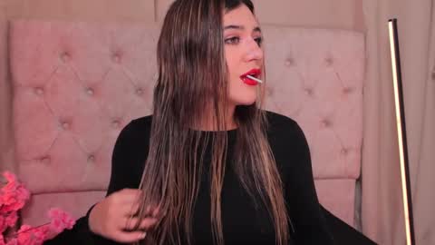 Snapshot of ashleyvalirya chatting on 02.14.25 Ashley Lauren online show from 02.14.25