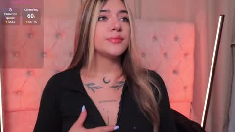 Snapshot of ashleyvalirya chatting on 02.17.25 Ashley Lauren online show from 02.17.25