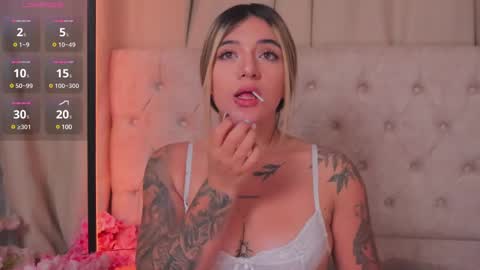 Snapshot of ashleyvalirya chatting on 03.03.25 Ashley Lauren online show from 03.03.25